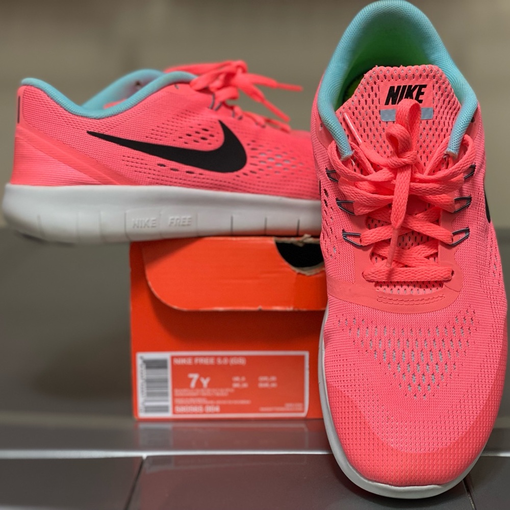 Nike Free RN ‘Lava Glow’ Size 7Y 833993-601